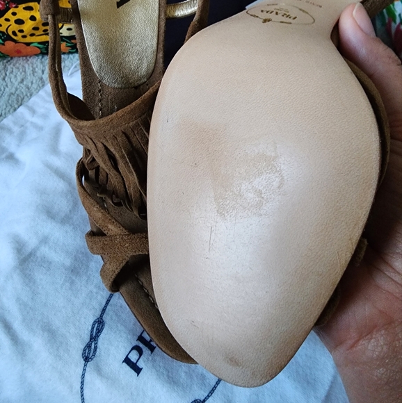 Prada brown suede fringe heels 39 ½ - Picture 4 of 5